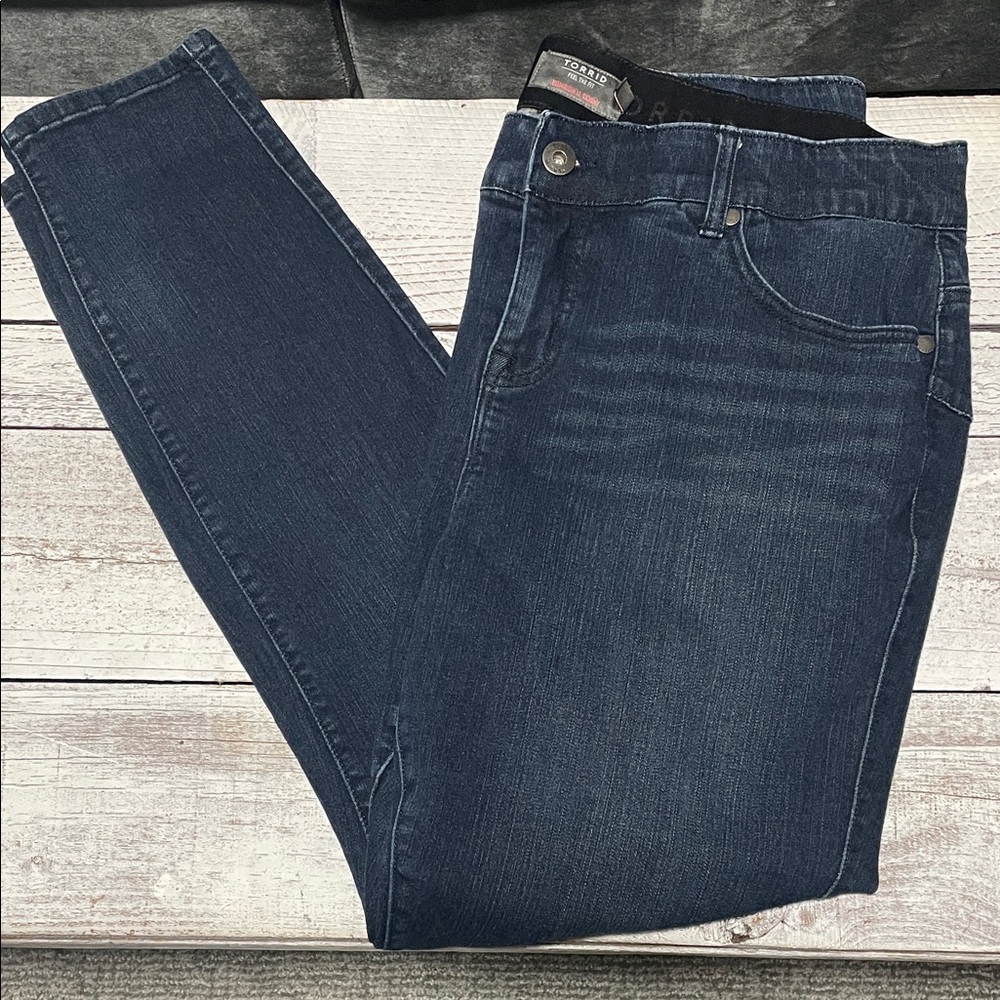 TORRID Women’s Bombshell Skinny Jeans Size 18R
